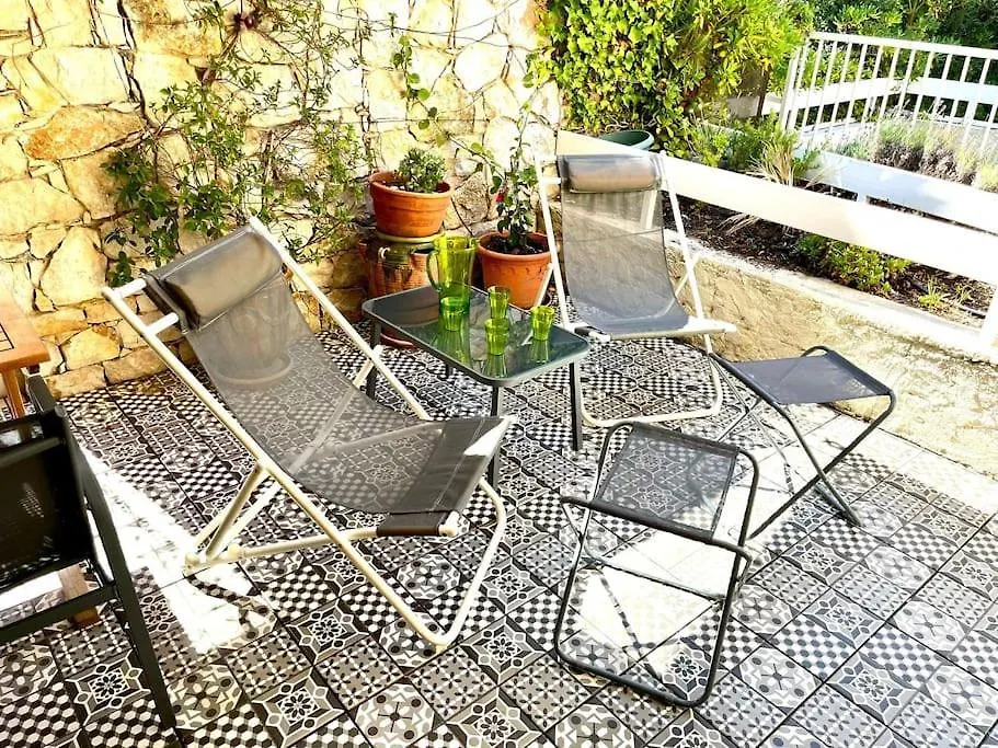 Appartement Le Soléa - Cassis centre Résidence Le Club avec piscine et garage pour 2-4 personnes France