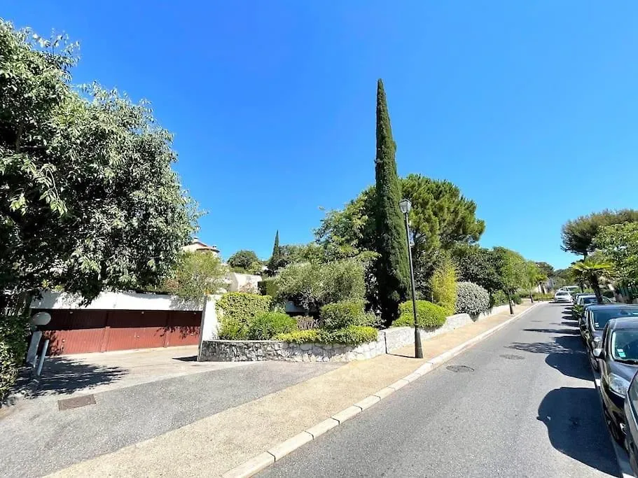 Appartement Le Soléa - Cassis centre Résidence Le Club avec piscine et garage pour 2-4 personnes